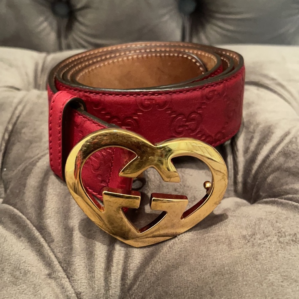 Guccisima fuchsia interlocking heart buckle belt